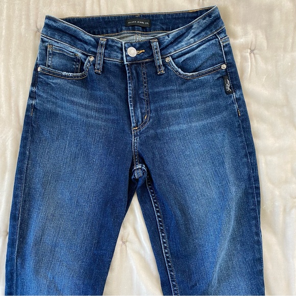 Silver Jeans Avery Straight jean dark wash no distressing 27 waist - Picture 4 of 15